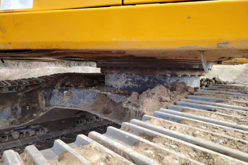 OmecoHub - Immagine JCB 220X L4F